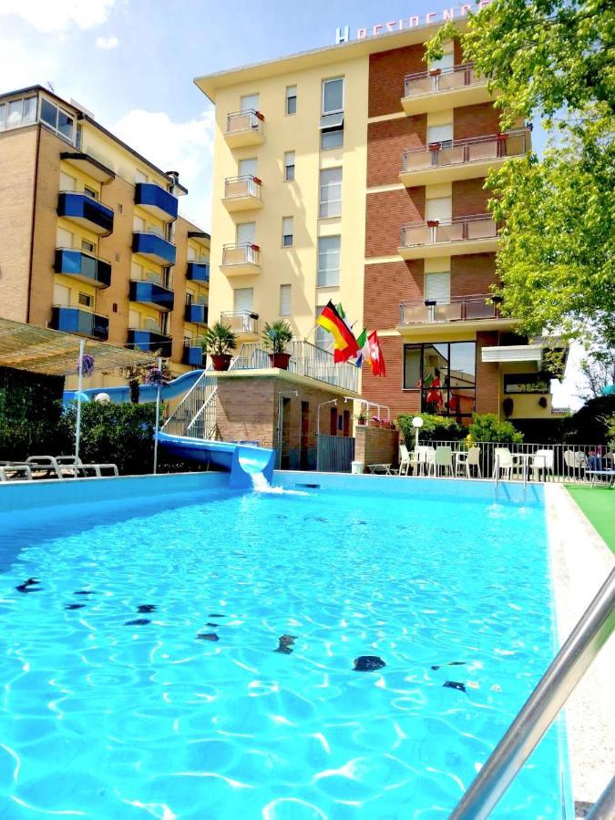 צ'סנטיקו Club Hotel Residence מראה חיצוני תמונה