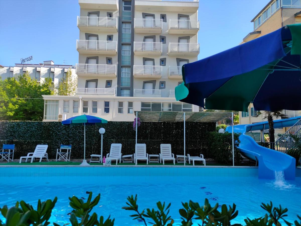 צ'סנטיקו Club Hotel Residence מראה חיצוני תמונה