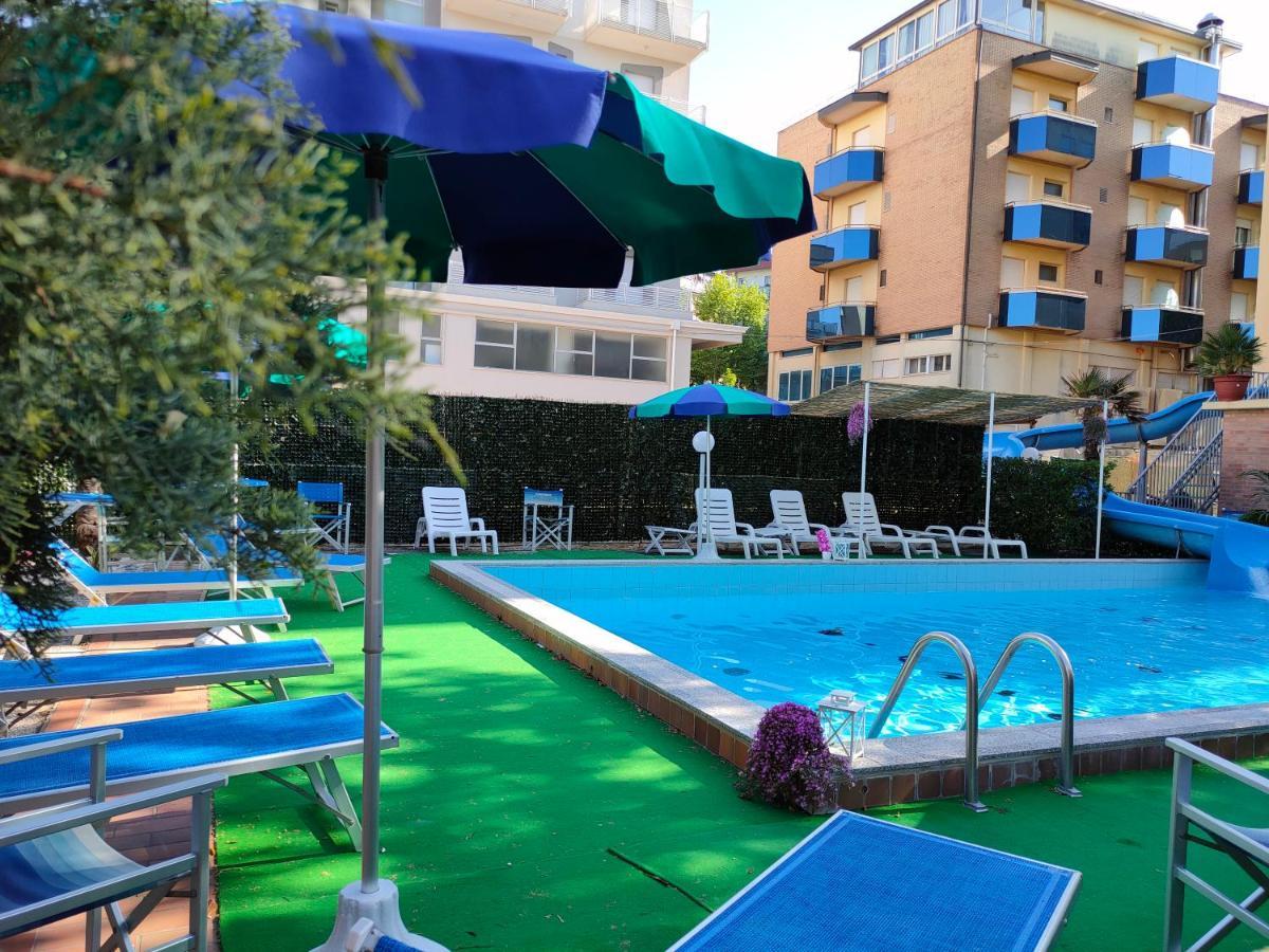 צ'סנטיקו Club Hotel Residence מראה חיצוני תמונה