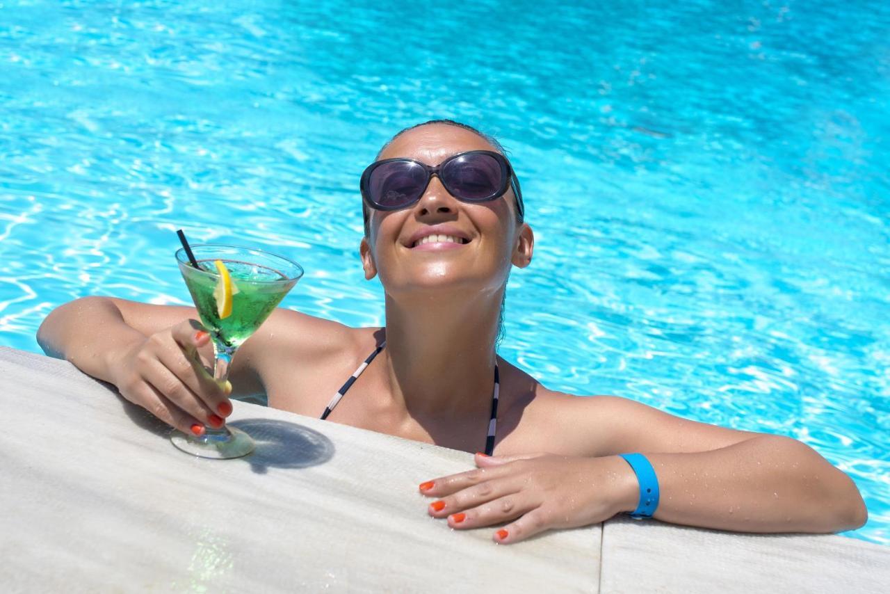 צ'סנטיקו Club Hotel Residence מראה חיצוני תמונה