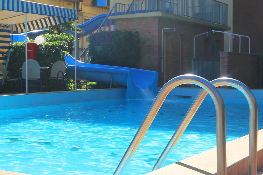 צ'סנטיקו Club Hotel Residence מראה חיצוני תמונה