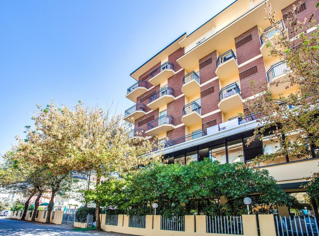 צ'סנטיקו Club Hotel Residence מראה חיצוני תמונה